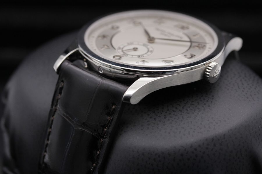 Patek Philippe Calatrava 5196P-001